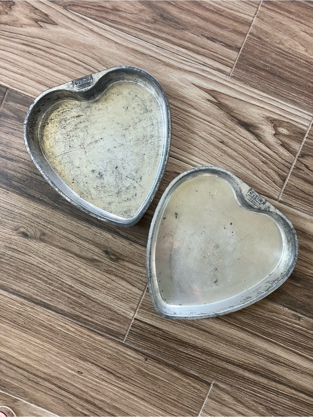 Heart-Shaped Bakeware Pan Set - Silver Heart Cake Pans